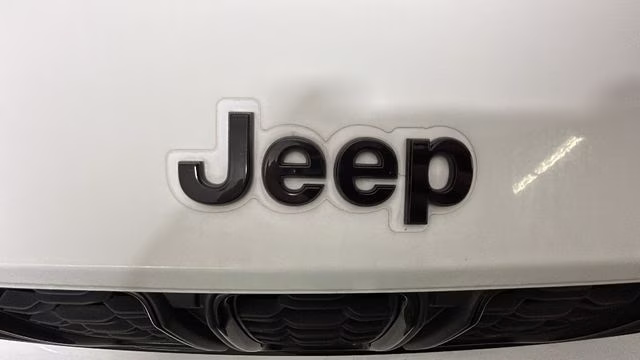 2023 Bright White Clearcoat Jeep Grand Cherokee L Altitude 4X4 SUV