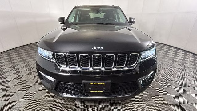 2023 Diamond Black Crystal Pearlcoat Jeep Grand Cherokee 4xe 4X4 SUV