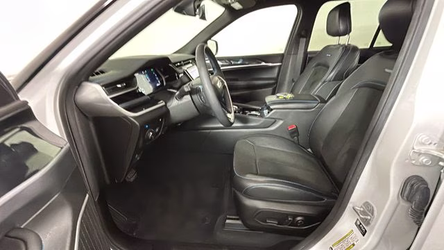 2022 Bright White Clearcoat Jeep Grand Cherokee Trailhawk 4xe 4X4 SUV