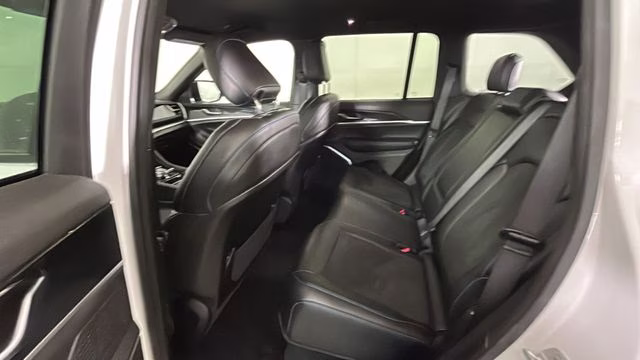 2022 Bright White Clearcoat Jeep Grand Cherokee Trailhawk 4xe 4X4 SUV