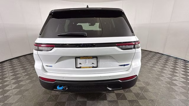 2022 Bright White Clearcoat Jeep Grand Cherokee Trailhawk 4xe 4X4 SUV