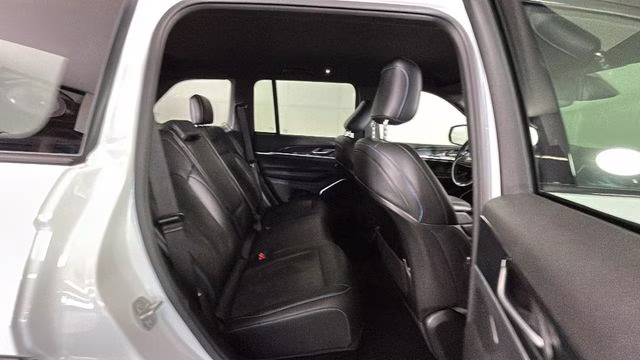 2022 Bright White Clearcoat Jeep Grand Cherokee Trailhawk 4xe 4X4 SUV