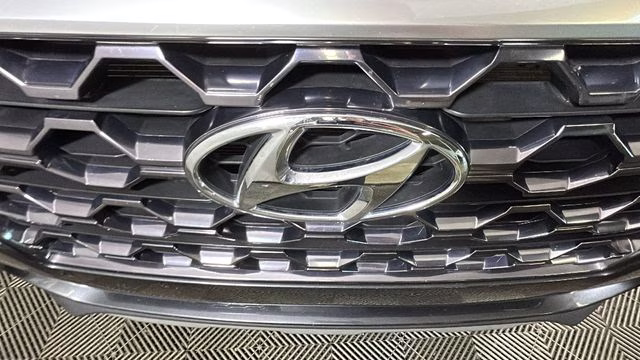 2020 Portofino Gray Hyundai Santa Fe SEL AWD SUV