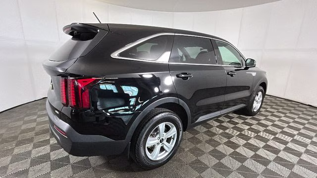2023 Kia Sorento LX AWD SUV