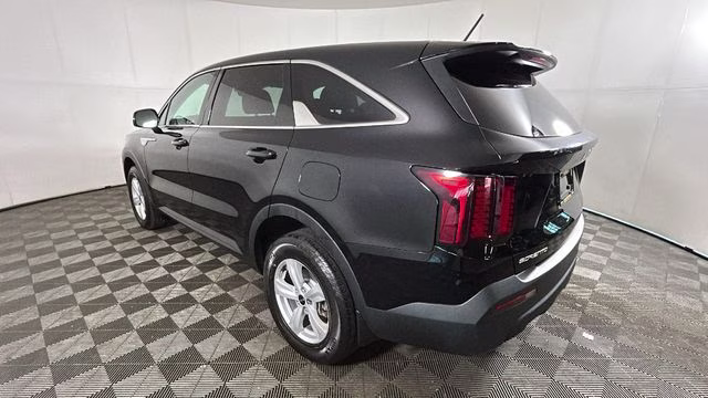 2023 Kia Sorento LX AWD SUV