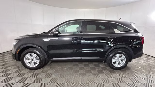 2023 Kia Sorento LX AWD SUV