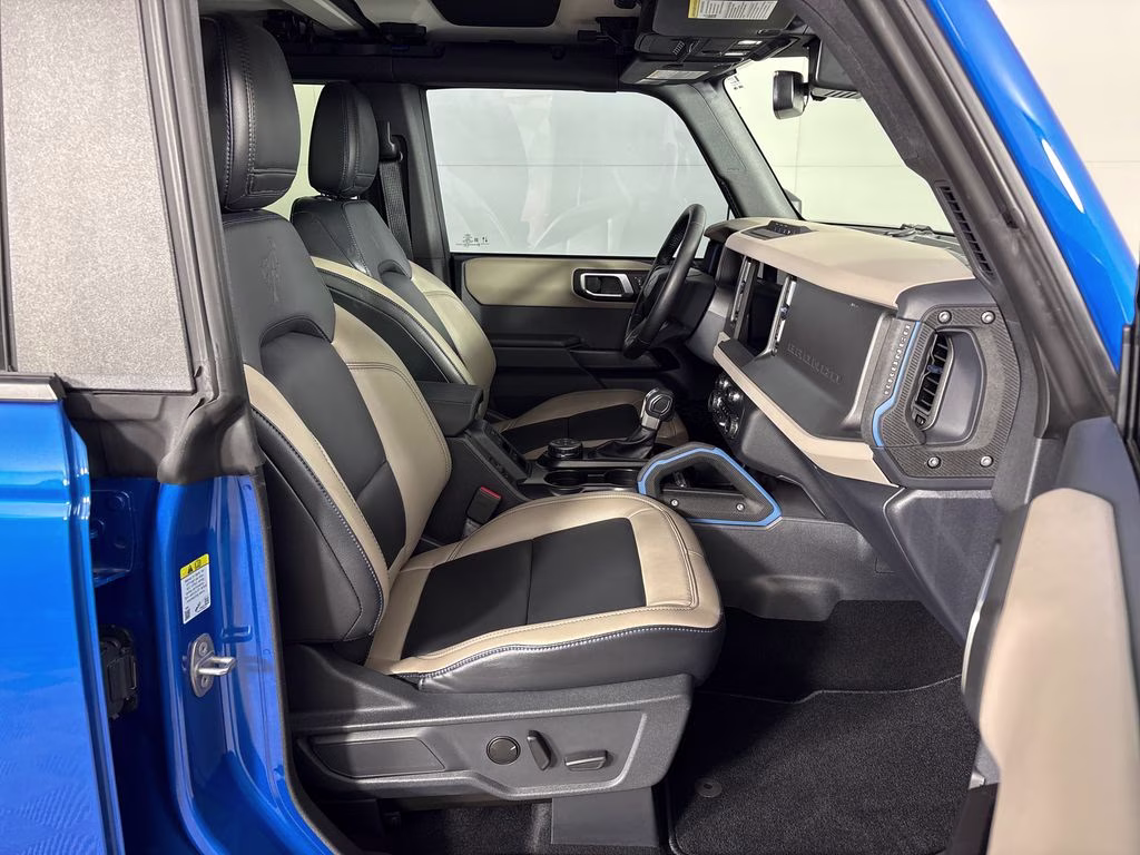 2024 Blue Metallic Ford Bronco Wildtrak 4X4 SUV