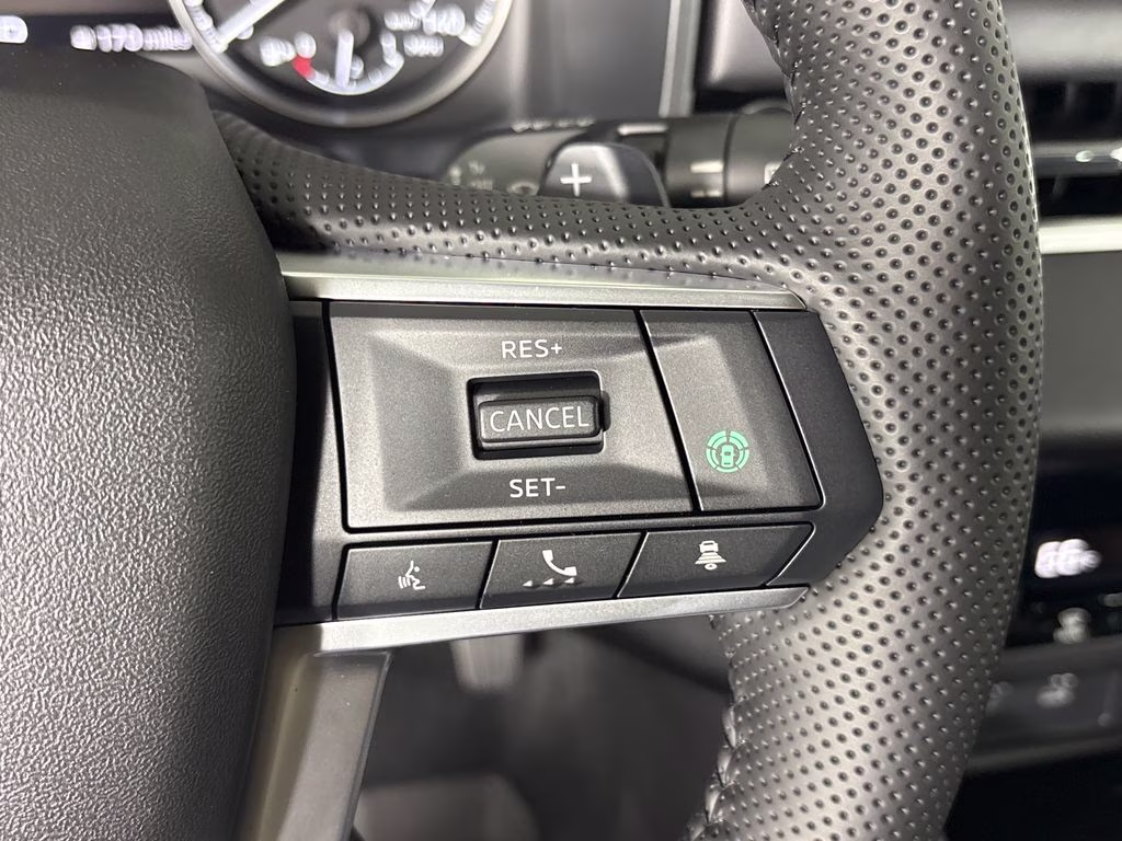 2026 Alloy Silver Metallic Mitsubishi Outlander SE FWD SUV
