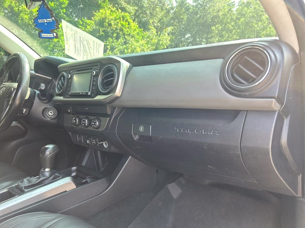2019 Midnight Black Metallic Toyota Tacoma SR5 RWD Truck