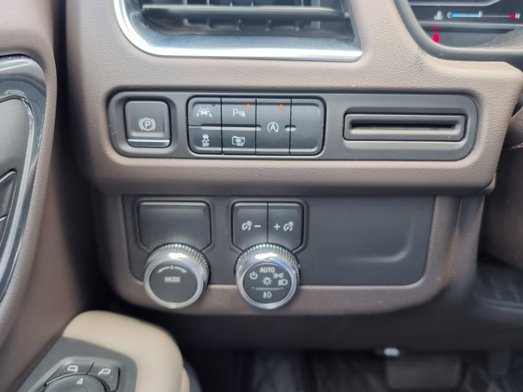 2023 Volcanic Red Tintcoat GMC Yukon SLT RWD SUV