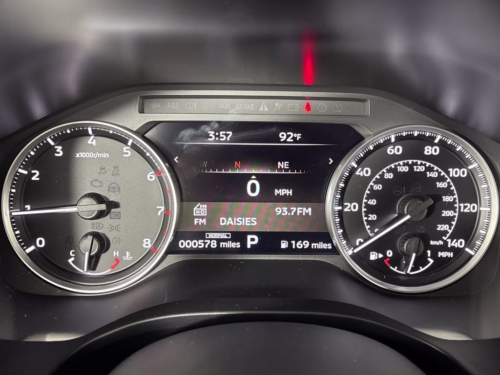 2026 Alloy Silver Metallic Mitsubishi Outlander SE FWD SUV