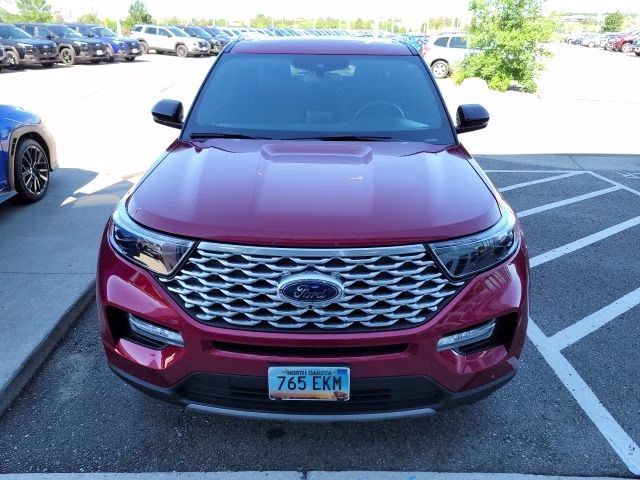 2022 Rapid Red Metallic Tinted Clearcoat Ford Explorer Platinum 4X4 SUV