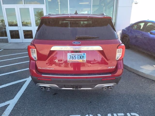 2022 Rapid Red Metallic Tinted Clearcoat Ford Explorer Platinum 4X4 SUV