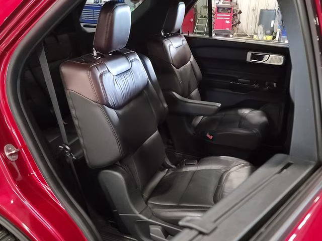2022 Red Metallic Ford Explorer Platinum 4X4 SUV