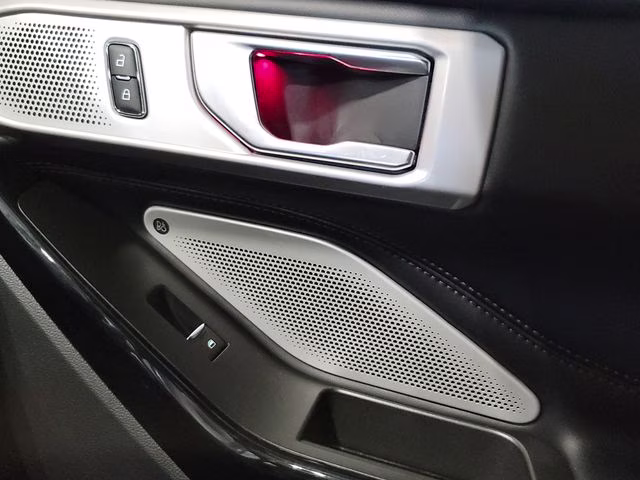 2022 Red Metallic Ford Explorer Platinum 4X4 SUV