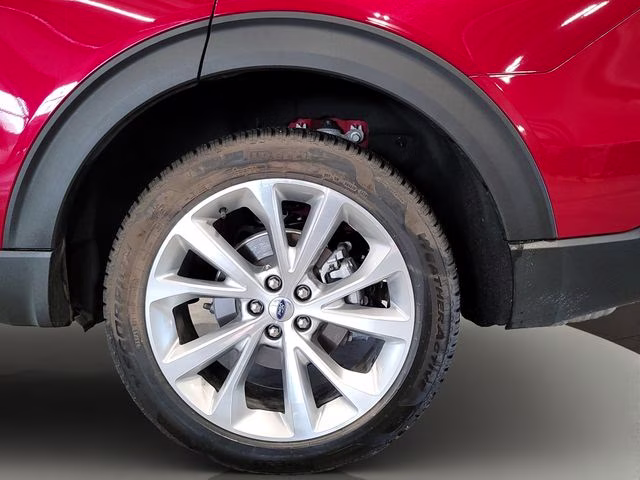 2022 Red Metallic Ford Explorer Platinum 4X4 SUV