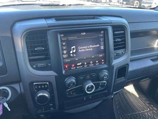 2019 Brilliant Black Crystal Pearlcoat Ram 1500 Express 4X4 Truck