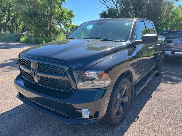2019 Brilliant Black Crystal Pearlcoat Ram 1500 Express 4X4 Truck