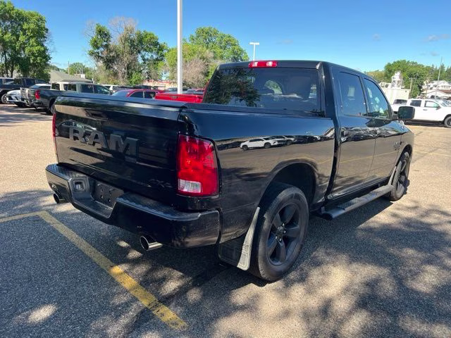 2019 Brilliant Black Crystal Pearlcoat Ram 1500 Express 4X4 Truck