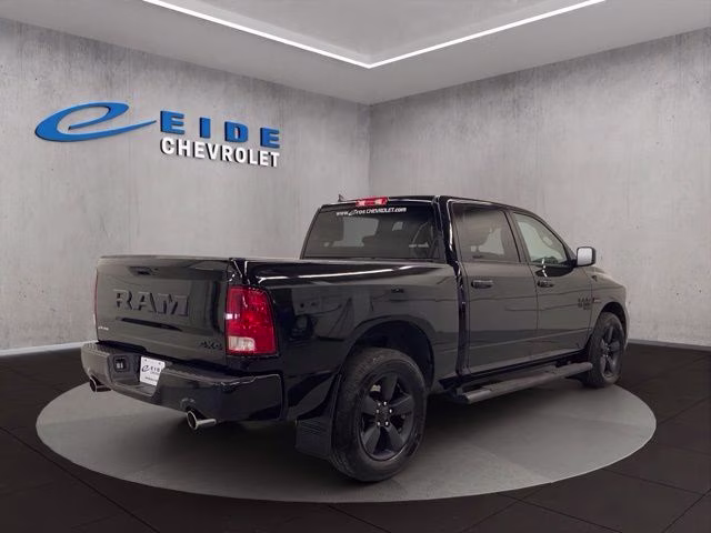 2019 Diamond Black Crystal Pearlcoat Ram 1500 Express 4X4 Truck