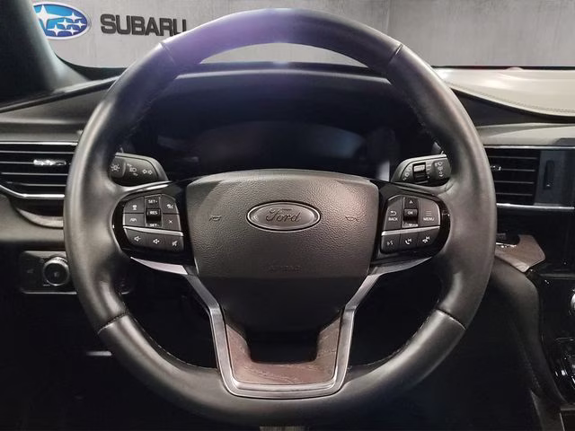 2022 Red Metallic Ford Explorer Platinum 4X4 SUV