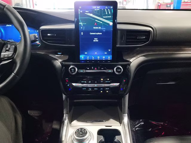 2022 Red Metallic Ford Explorer Platinum 4X4 SUV