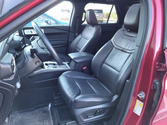 2022 Rapid Red Metallic Tinted Clearcoat Ford Explorer Platinum 4X4 SUV