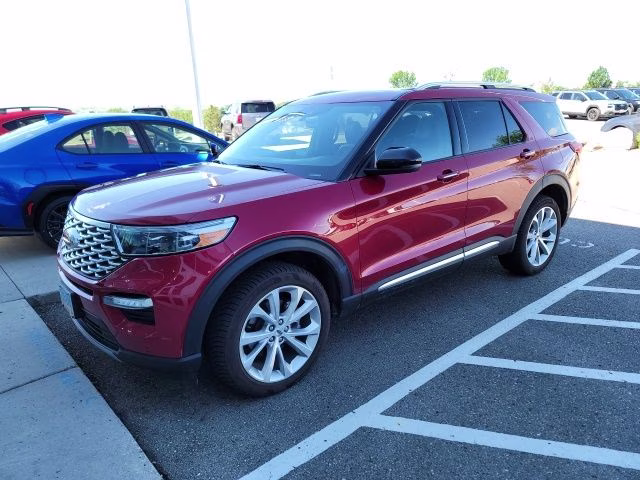 2022 Rapid Red Metallic Tinted Clearcoat Ford Explorer Platinum 4X4 SUV