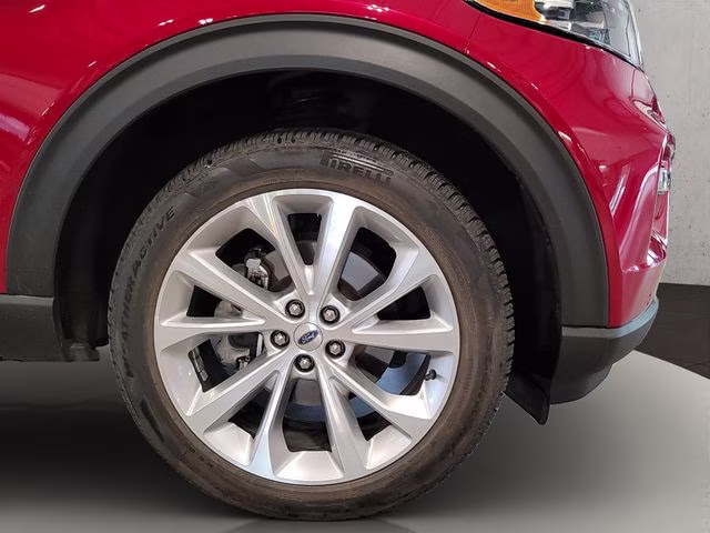 2022 Red Metallic Ford Explorer Platinum 4X4 SUV