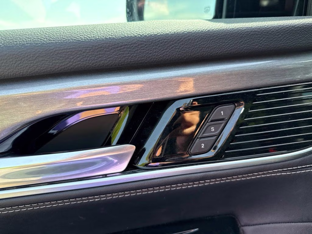 2022 Diamond Black Crystal Pearlcoat Jeep Wagoneer Series I 4X4 SUV