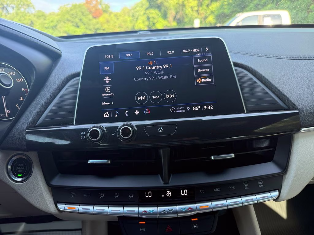 2023 Crystal White Tricoat Cadillac CT4 Luxury RWD Sedan