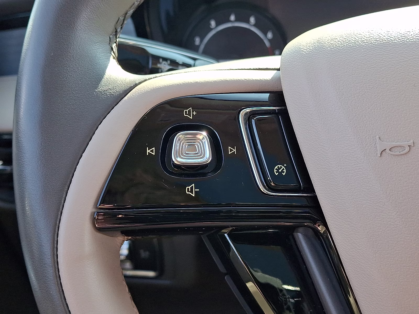 2022 Pristine White Metallic Tri-Coat - AZ Lincoln Corsair Standard AWD