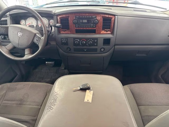 2006 Flame Red Clearcoat Dodge Ram 1500 SLT 4X4 Truck