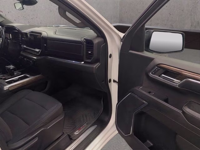 2023 Summit White Chevrolet Silverado 1500 LT Trail Boss 4X4 Truck