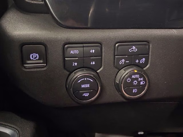 2023 Summit White Chevrolet Silverado 1500 LT Trail Boss 4X4 Truck