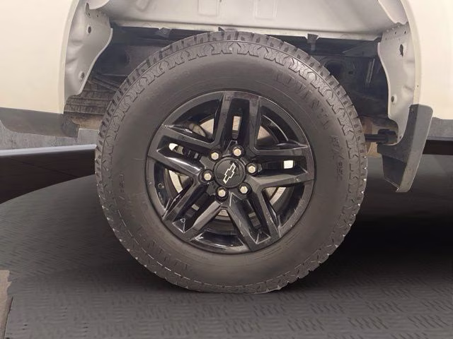 2023 Summit White Chevrolet Silverado 1500 LT Trail Boss 4X4 Truck