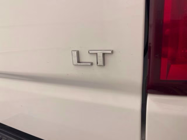 2023 Summit White Chevrolet Silverado 1500 LT Trail Boss 4X4 Truck