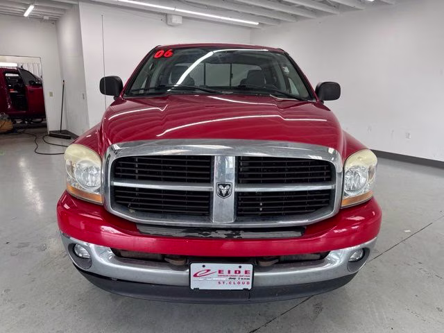 2006 Flame Red Clearcoat Dodge Ram 1500 SLT 4X4 Truck