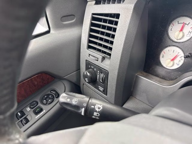 2006 Flame Red Clearcoat Dodge Ram 1500 SLT 4X4 Truck