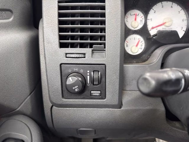 2006 Flame Red Clearcoat Dodge Ram 1500 SLT 4X4 Truck
