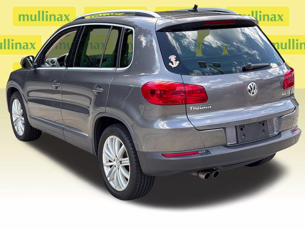 2012 Pepper Gray Metallic Volkswagen Tiguan SE FWD SUV
