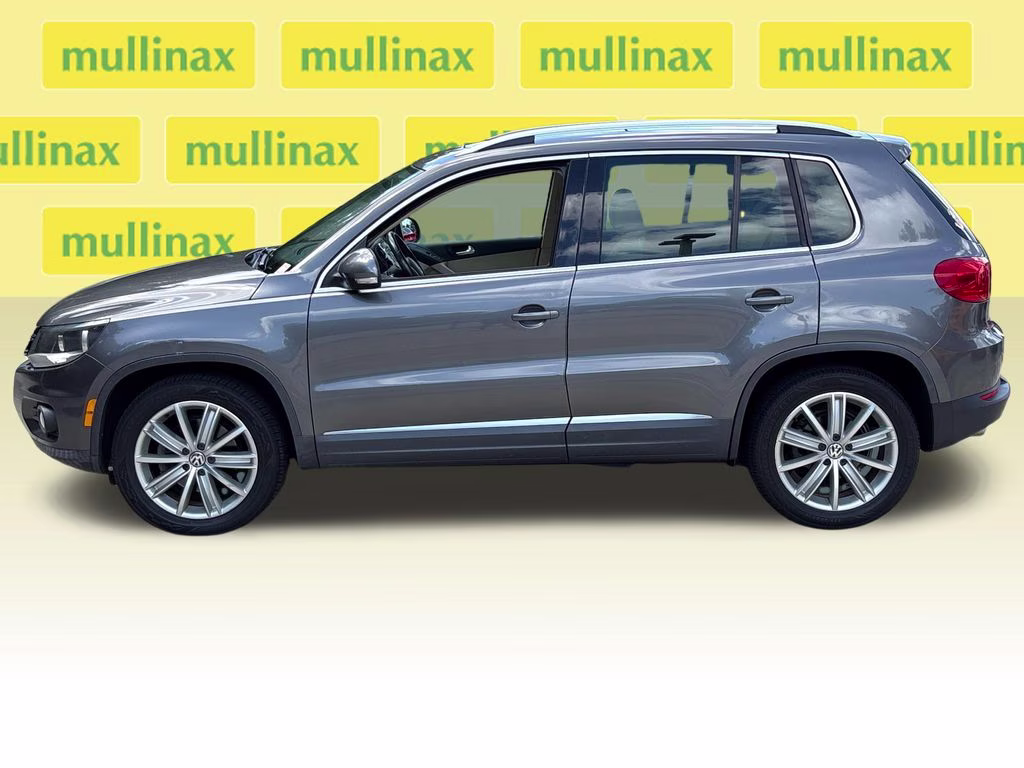 2012 Pepper Gray Metallic Volkswagen Tiguan SE FWD SUV