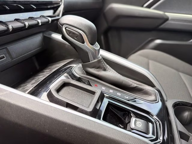 2024 Summit White Chevrolet Colorado LT RWD Truck
