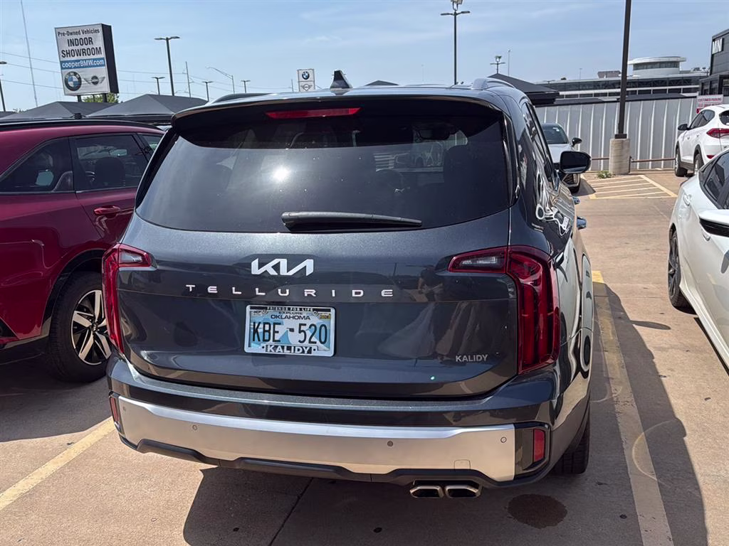 2024 Everlasting Silver Kia Telluride S FWD SUV