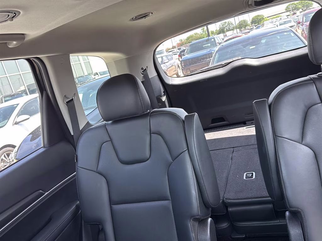 2024 Everlasting Silver Kia Telluride S FWD SUV