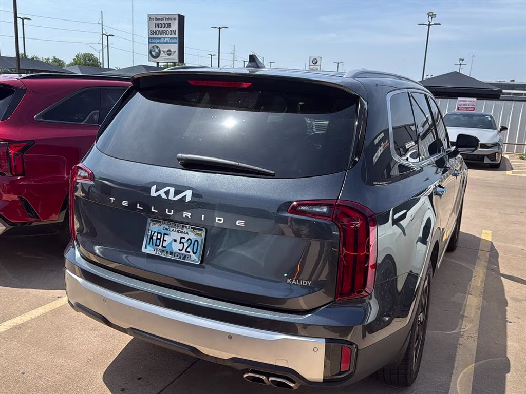2024 Everlasting Silver Kia Telluride S FWD SUV
