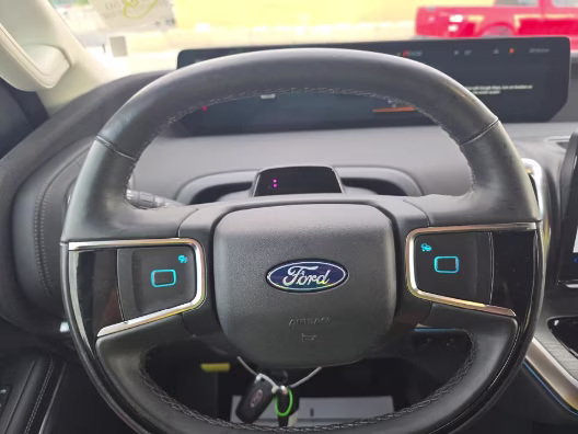 2025 Oxford White Ford Expedition Platinum 4X4 SUV