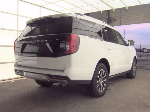 2025 Oxford White Ford Expedition Platinum 4X4 SUV