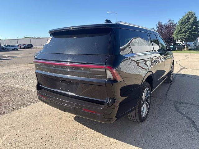 2025 Black Metallic Lincoln Navigator L Reserve 4X4 SUV