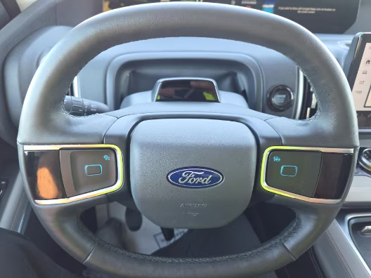 2025 White Metallic Ford Expedition Active 4X4 SUV
